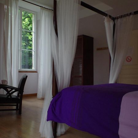 Maison D'Hotes Le Cadran Solaire Courcelles  Екстериор снимка