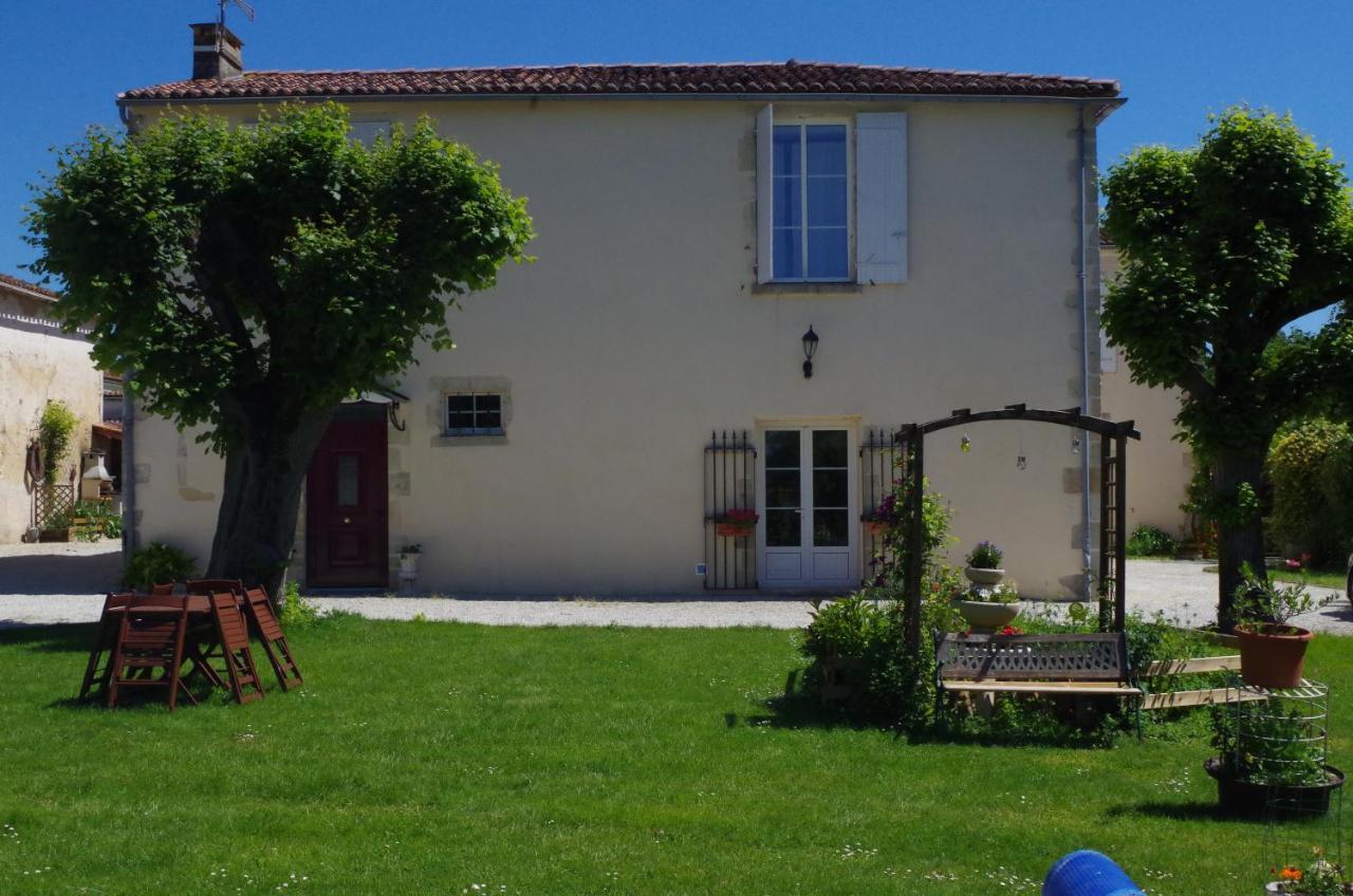 Maison D'Hotes Le Cadran Solaire Courcelles  Екстериор снимка