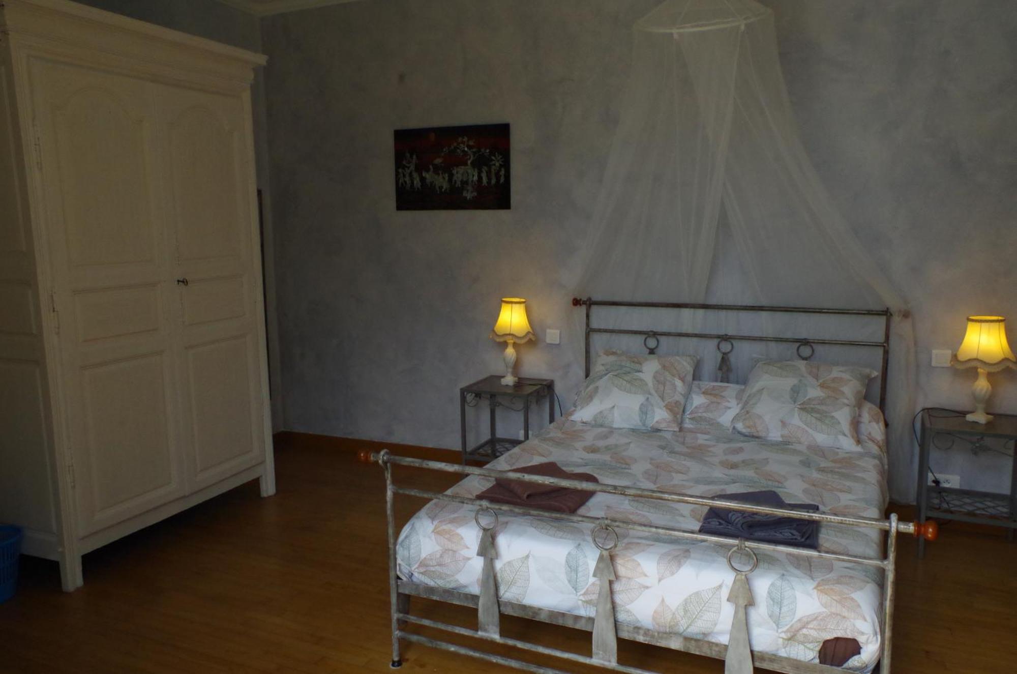 Maison D'Hotes Le Cadran Solaire Courcelles  Екстериор снимка