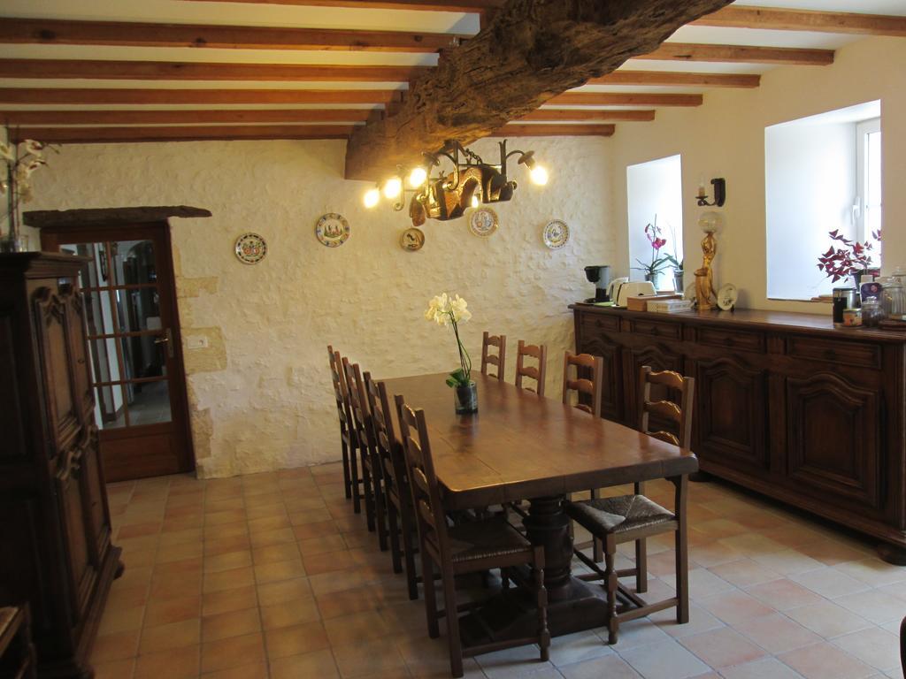 Maison D'Hotes Le Cadran Solaire Courcelles  Екстериор снимка