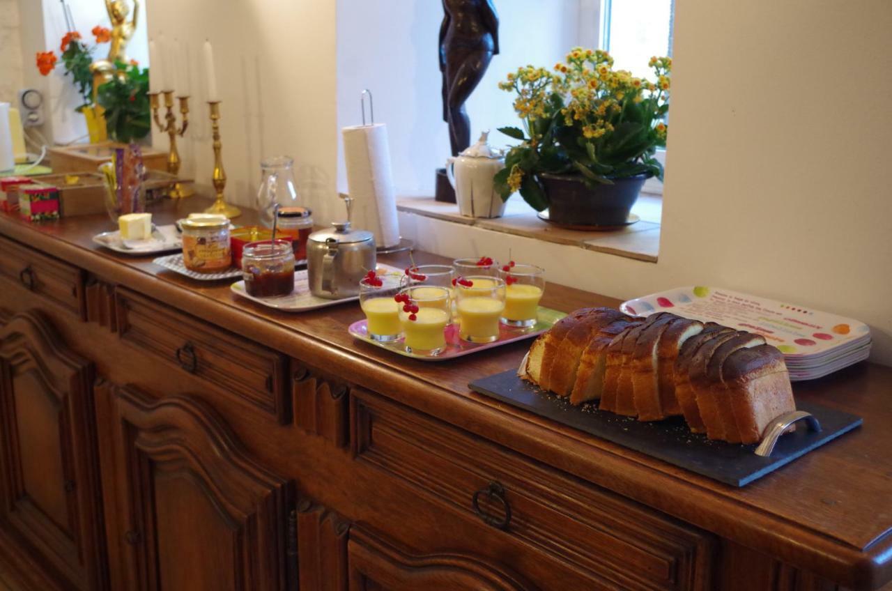Maison D'Hotes Le Cadran Solaire Courcelles  Екстериор снимка